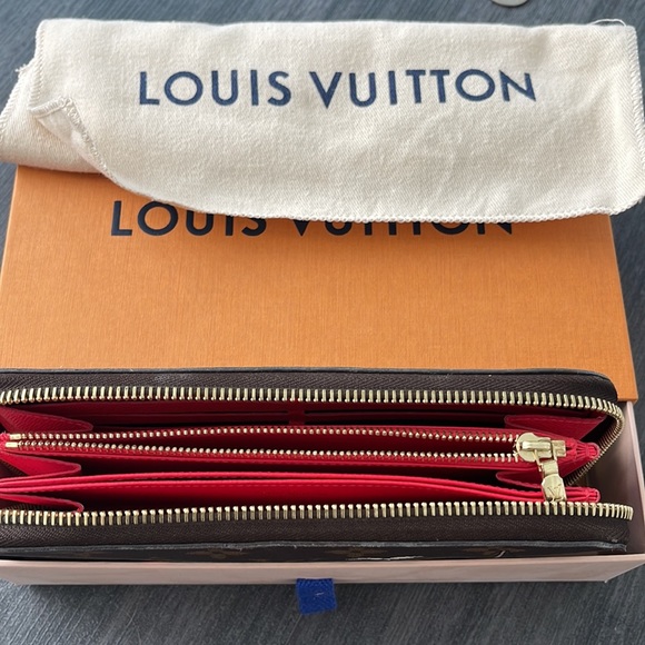 Louis Vuitton Zipper Wallet. Rare! - Picture 3 of 3